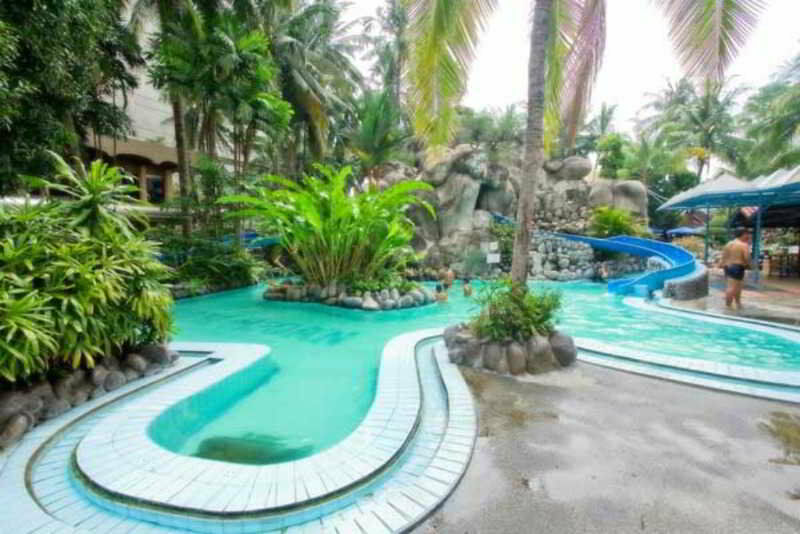 Danau Toba Hotel International Медан Екстериор снимка